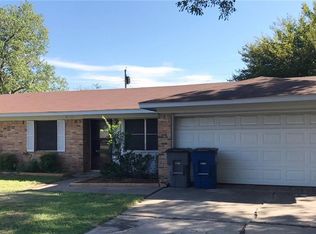 536 Colgate Dr, Lancaster, TX 75134