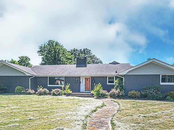 3rd image of 1664 Roosevelt Rd