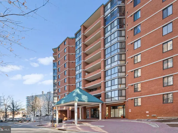 1001 N Randolph St APT 804, Arlington, VA 22201