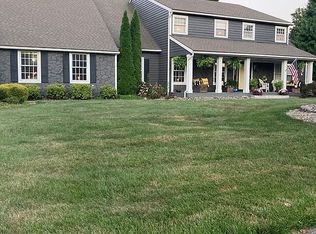 6 Maplewood Dr, Williamstown, WV 26187