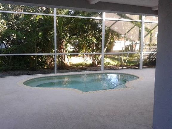 2nd image of 5525 Avenida Del Mare