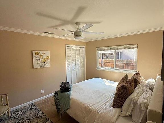 3rd image of 26 Churchill Ave