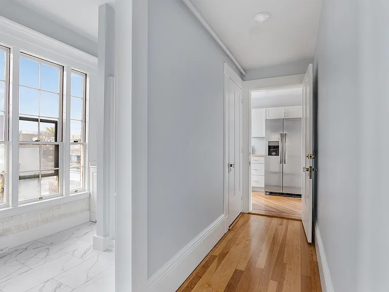 109 Pleasant St #203 — Photo 14
