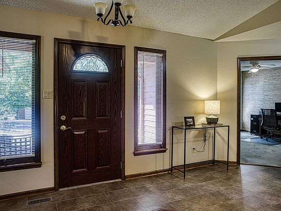 4th image of 1 Las Navas Ln