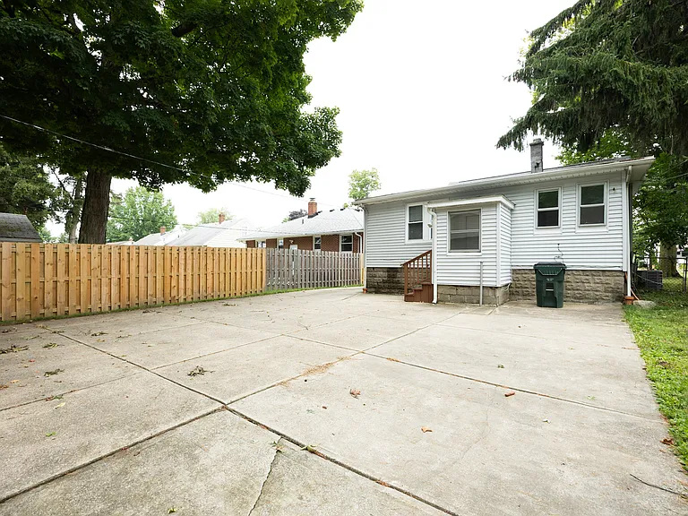 1156 Belrose Rd — Photo 17