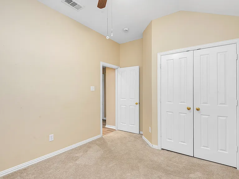 1404 Ranch Hill Dr — Photo 23