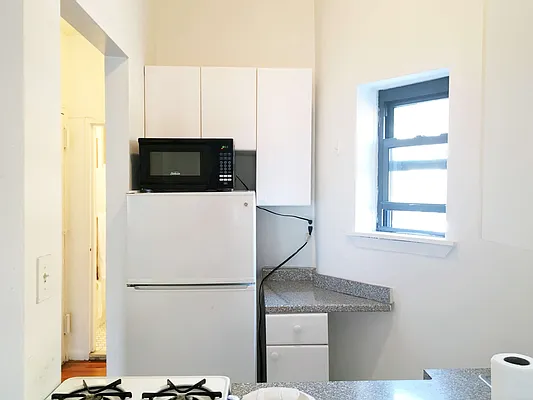 Rented by Big Apple Living | media 28