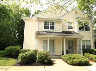 218 Paddington Ct, Manalapan, NJ