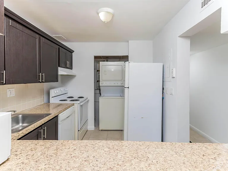 7900 Fairview Dr #105 — Photo 9
