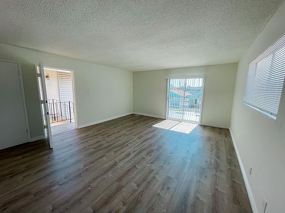 2nd image of 243 17th St APT B