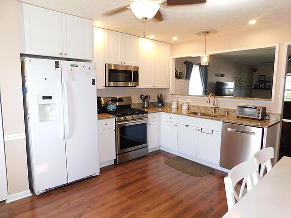 5th image of 4658 Grandover Dr