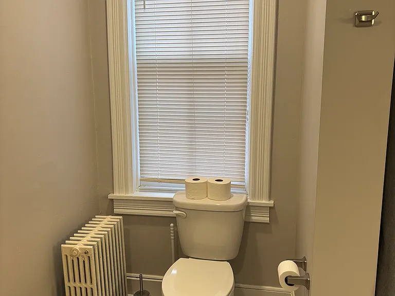217 S Queen St #2 — Photo 31