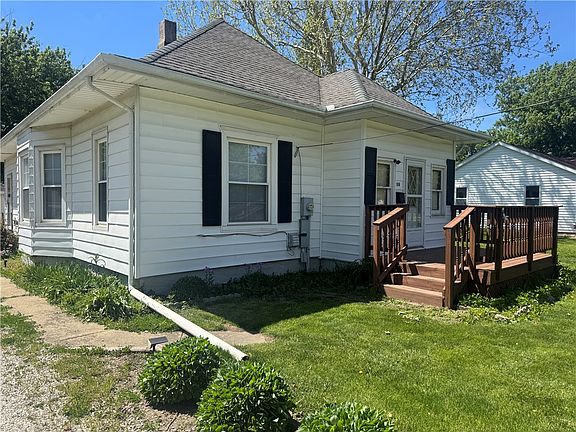2nd image of 518 S Park St