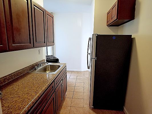 4th image of 716 W 180th St APT 44