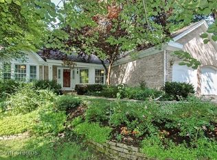 1128 Oak Ridge Dr, Streamwood, IL 60107