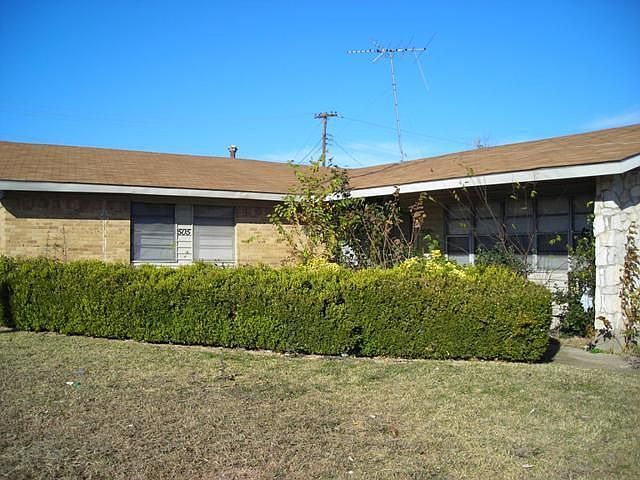 1st image of 505 Barnes Dr