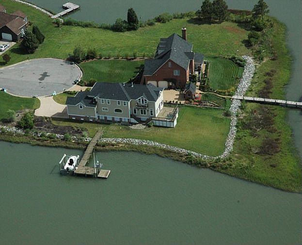 1st image of 13 Rivercrest Dr
