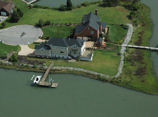 13 Rivercrest Dr, Poquoson, VA 23662
