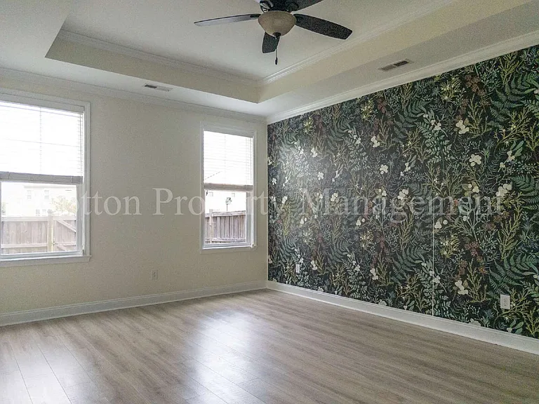 7445 Darius Dr — Photo 16