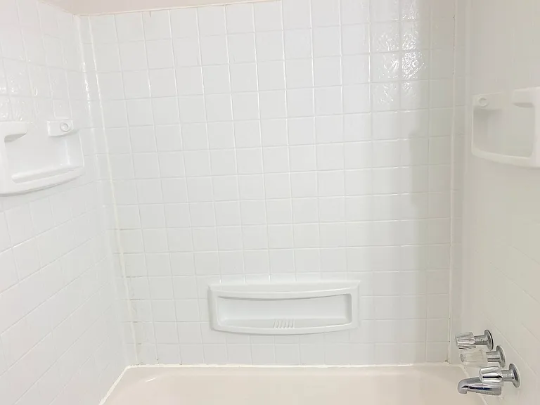 Woodland Trace Apartments — Photo 24