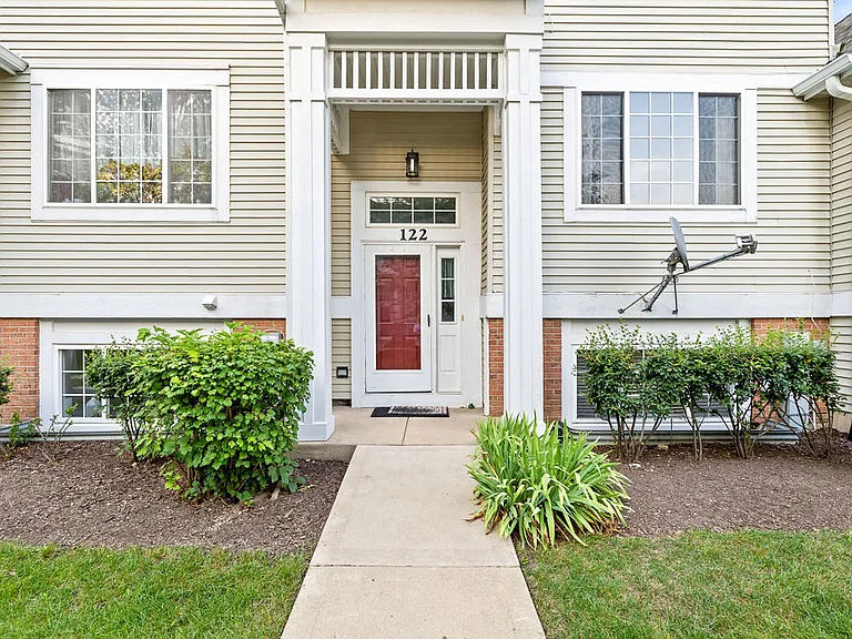 122 Andover Dr — Photo 22