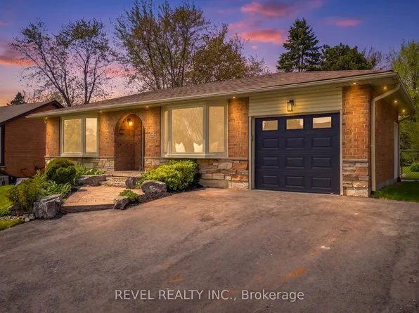 39 Anstead Cres, Ajax, ON L1S 3X4