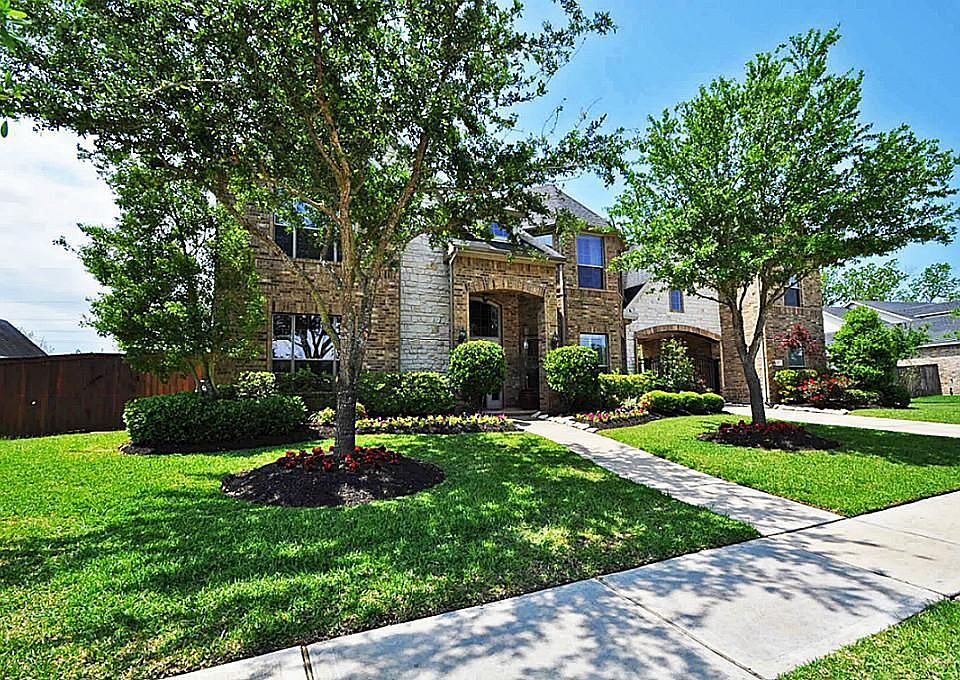 1st image of 4807 Riverstone Crossing Dr