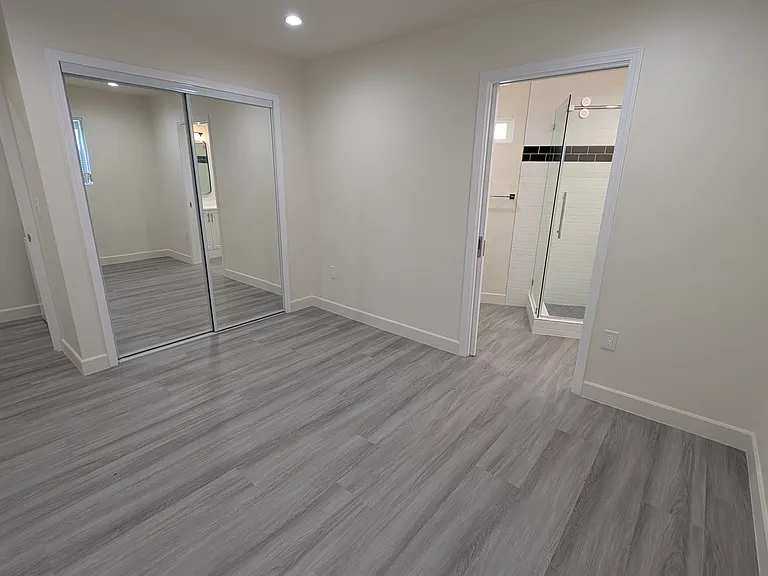 13435 Moorpark St — Photo 14