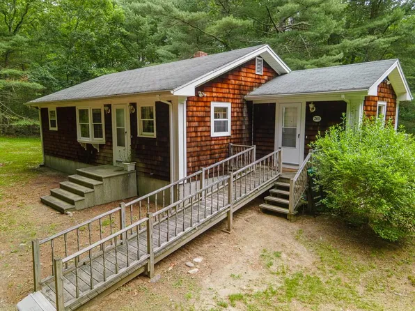 201 Byron Randall Rd, Scituate, RI 02857