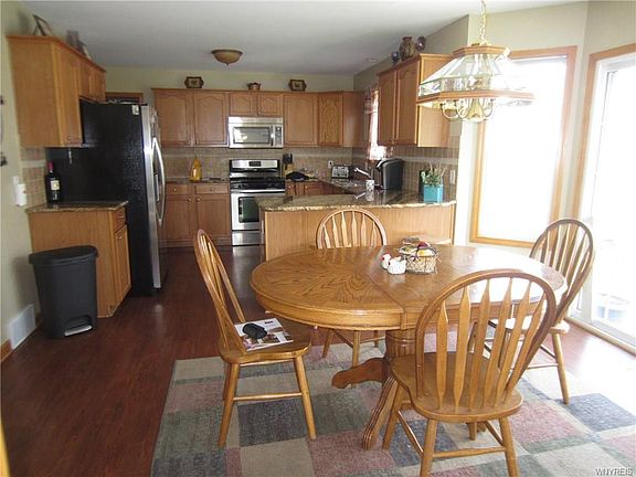 5th image of 7381 Winbert Dr