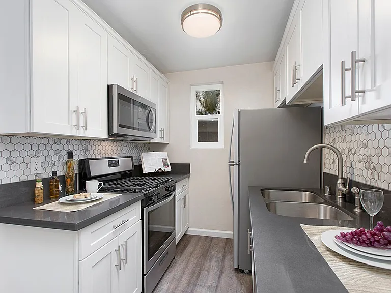 Palms Patio Apartment Homes — Photo 3