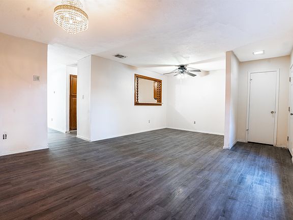 3rd image of 101 W Del Mar Blvd Unit 4C