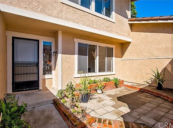 5th image of 307 Aqueduct Ct