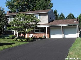 637 Fairmont Dr, Webster, NY 14580