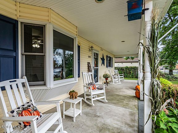 4th image of 501 Lilac Street