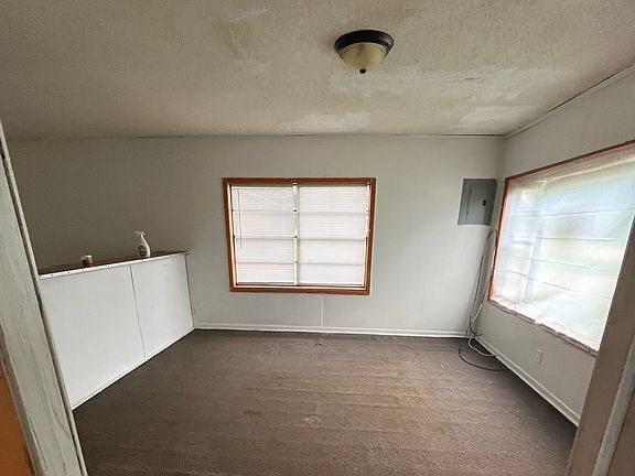 5th image of 205 Joe Louis St