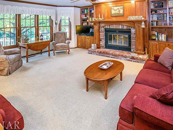 4th image of 7 Ravenwood Cir