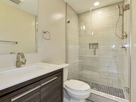 5th image of 1615 Gales St NE #1