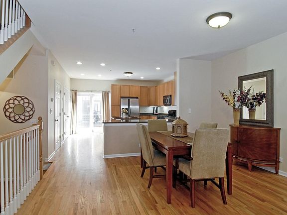 2nd image of 1020 Alexander Ln