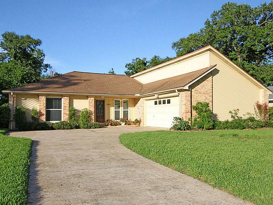 1st image of 122 Spanish Moss Ln