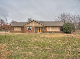 9875 E Whipperwill Ln, Broken Arrow, OK 74014