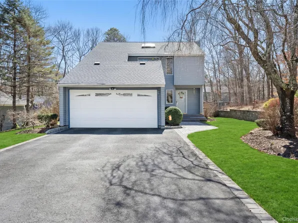 287 Peconic Terrace, Calverton, NY 11933