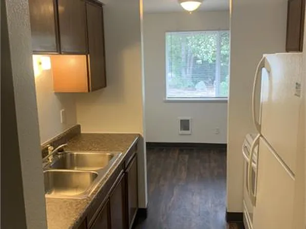 2303 Jefferson St #2, Shelton, WA 98584