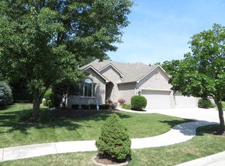 743 River Bluff Dr, Shorewood, IL 60404