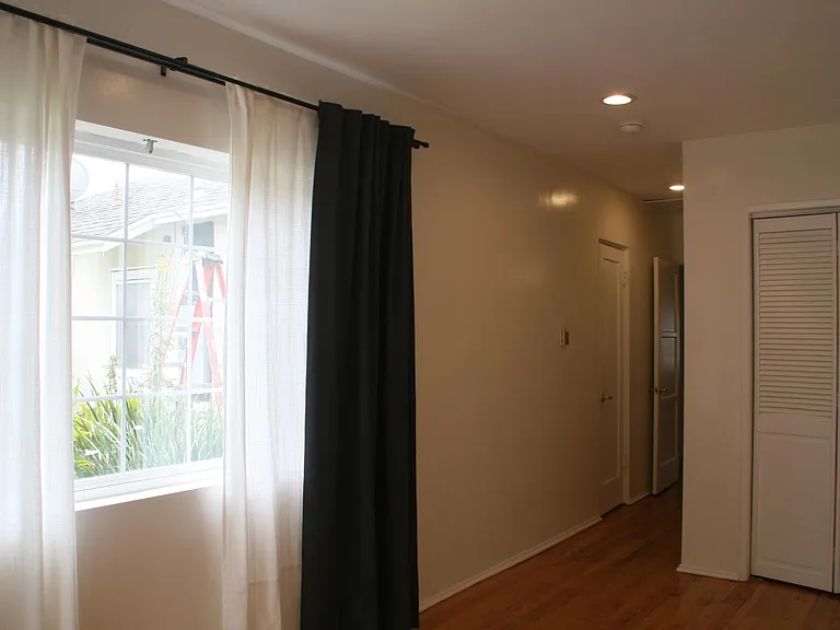 3292 Grand View Blvd — Photo 42