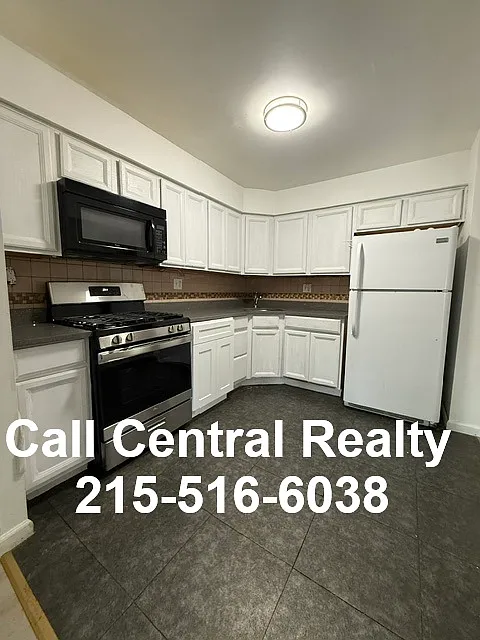 2 bed, $1,400 — Photo 3