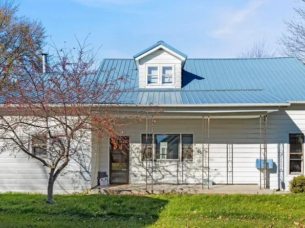 216 S 8th St, Decatur, IN 46733