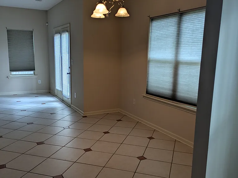108 Blue Spruce Dr — Photo 7