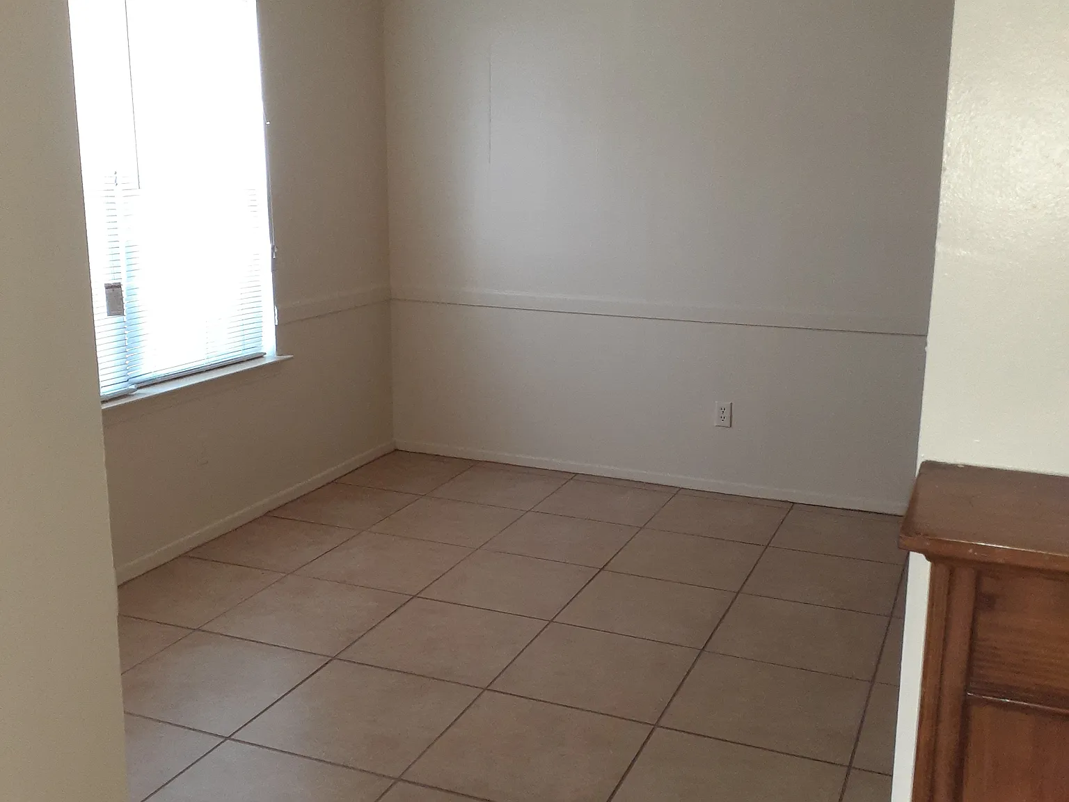 2 bed, 1.5 bath, 1020 sqft, $1,150 — Photo 2