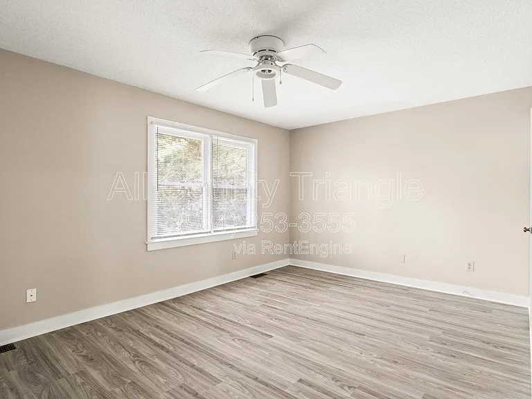 1619 Budwood Dr — Photo 25
